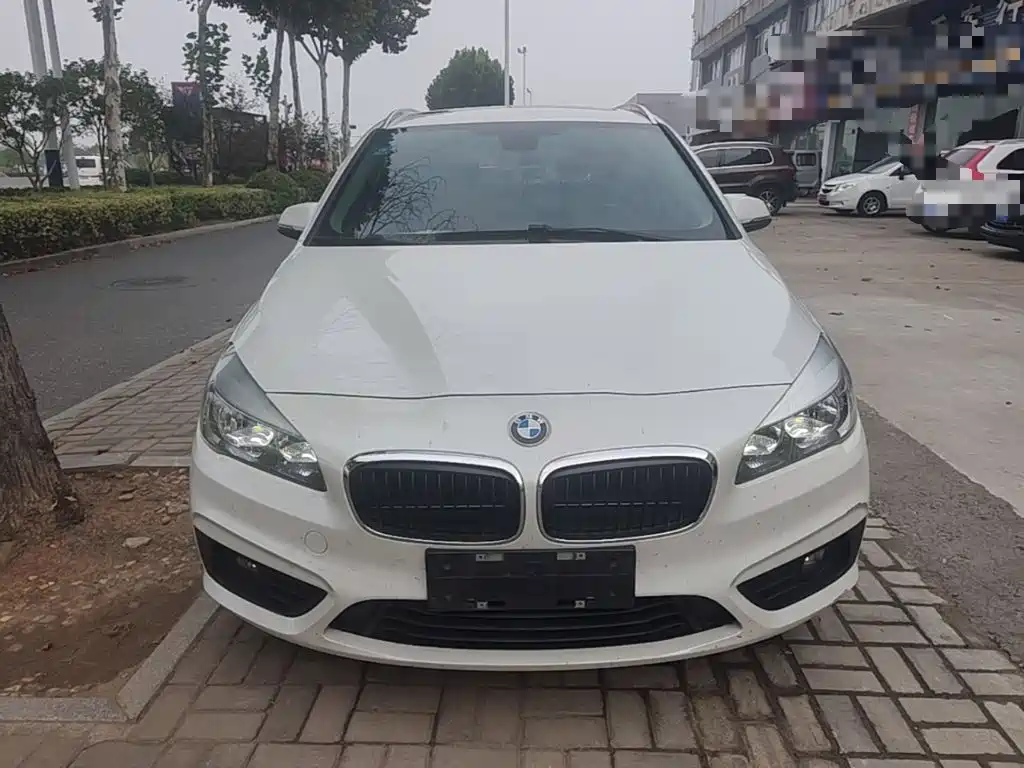 BMW 2 Series Active Tourer — миниатюра 3