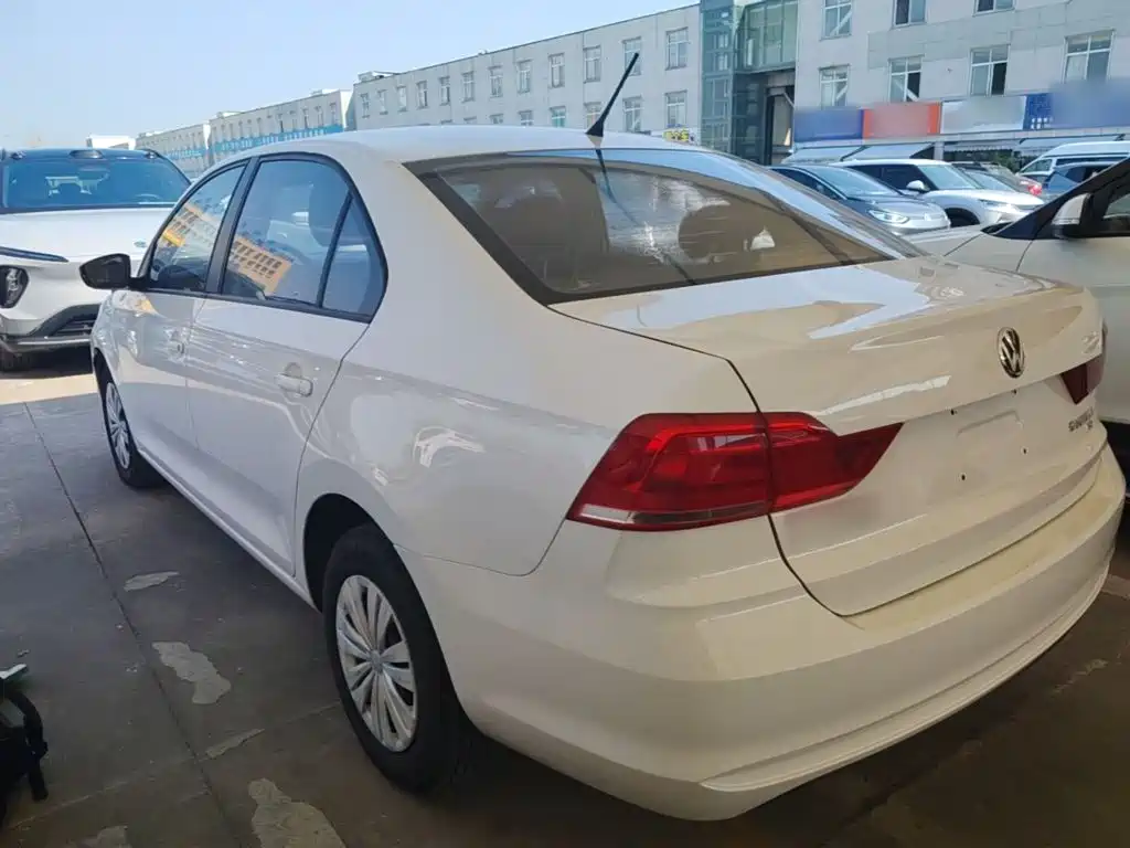 Volkswagen Santana — миниатюра 5