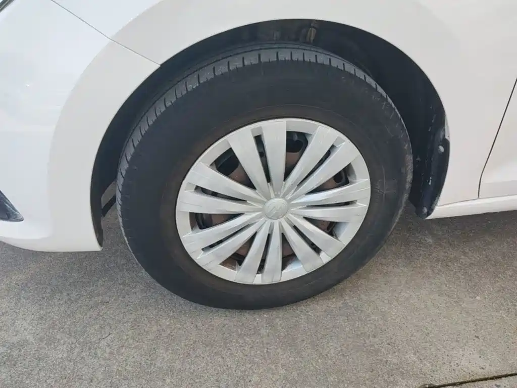 Volkswagen Santana — миниатюра 23