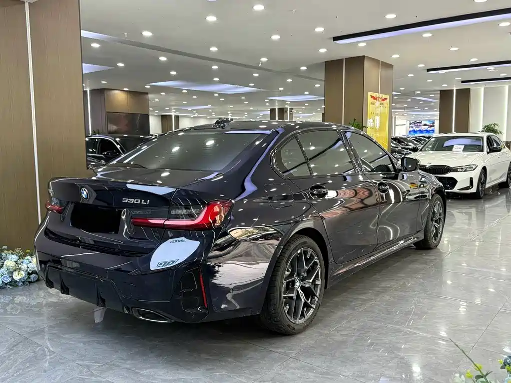 BMW 3 Series 3 2025 330Li M Sport