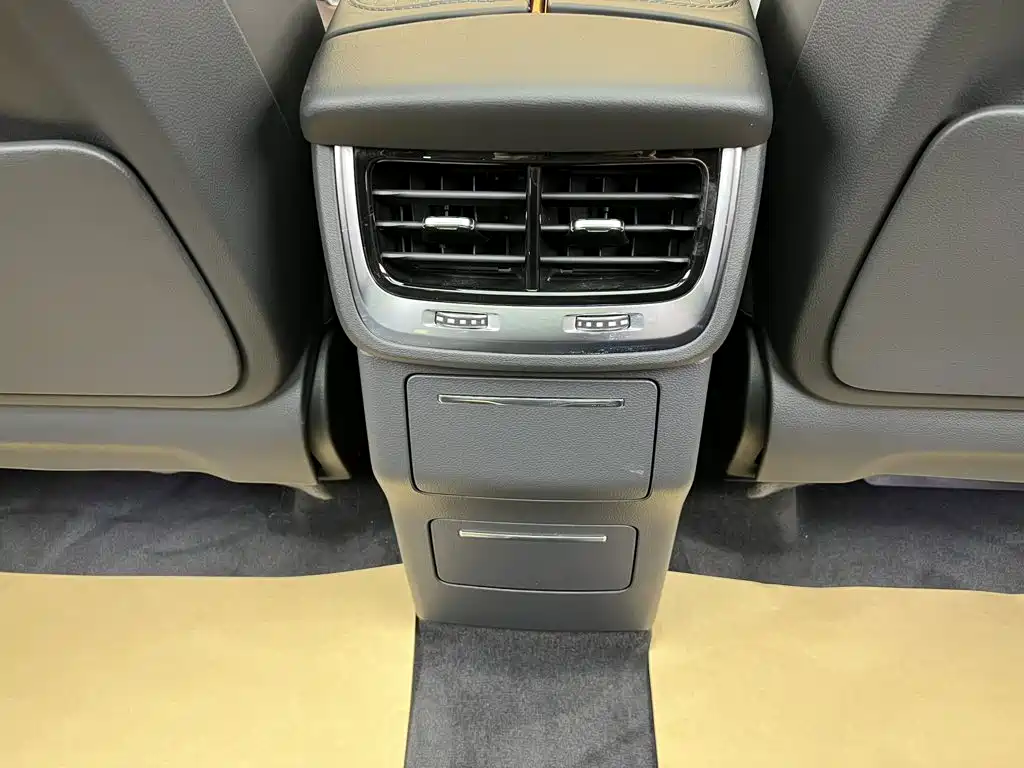 Hongqi Hongqi E-HS9 — миниатюра 28