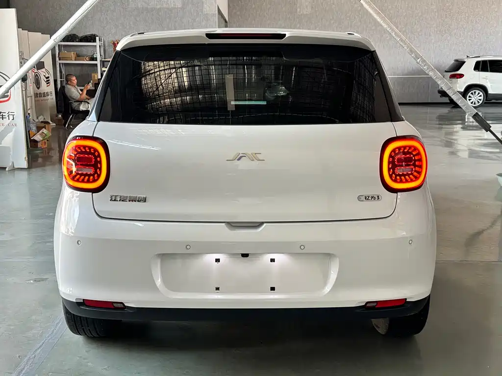 JAC 3 2024 330km Air