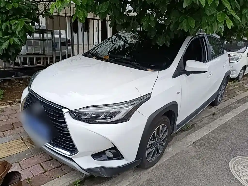 Toyota Yaris L 2022