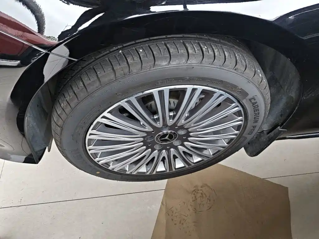 Mercedes-Benz E-Class — миниатюра 23