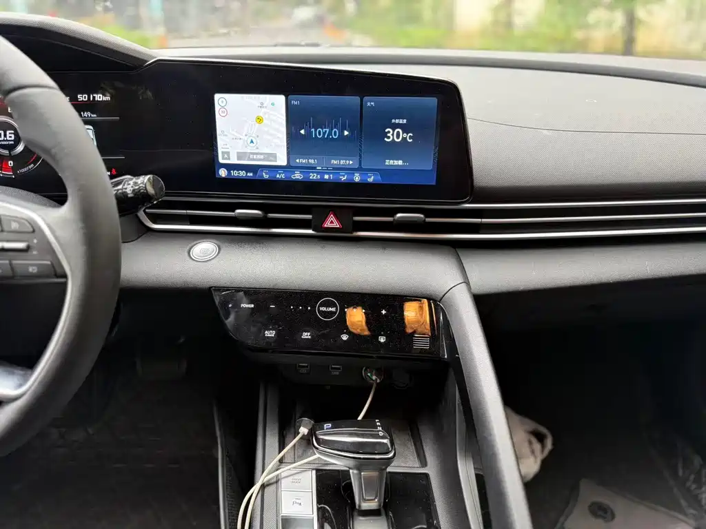 Hyundai Elantra — миниатюра 12