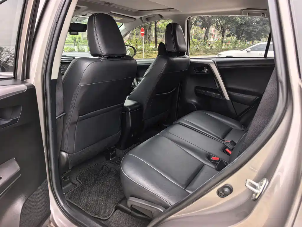 TOYOTA RAV4 RONGFANG