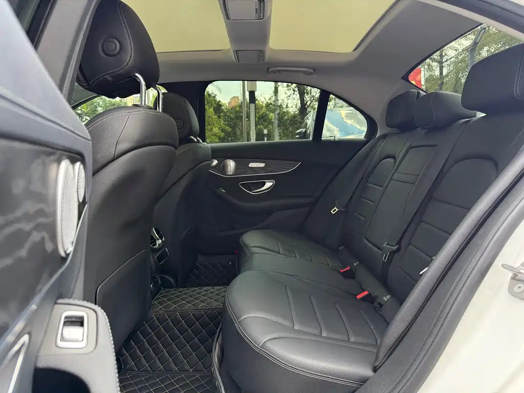 Mercedes-Benz C-Class — миниатюра 17