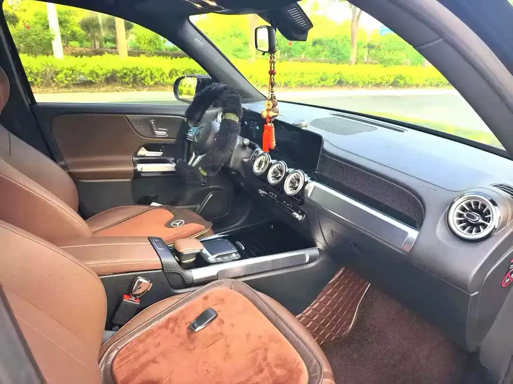 Mercedes-Benz GLB — миниатюра 3