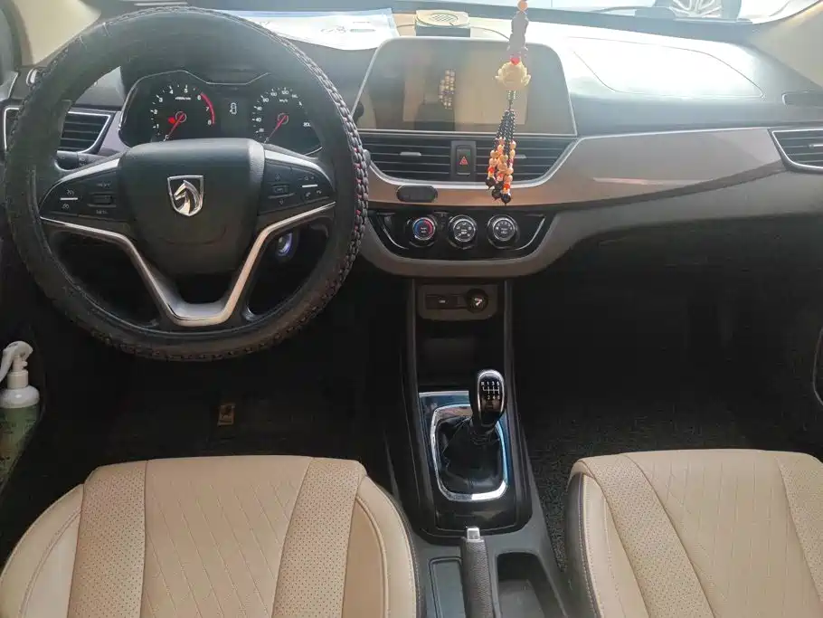 Baojun 310W — миниатюра 12