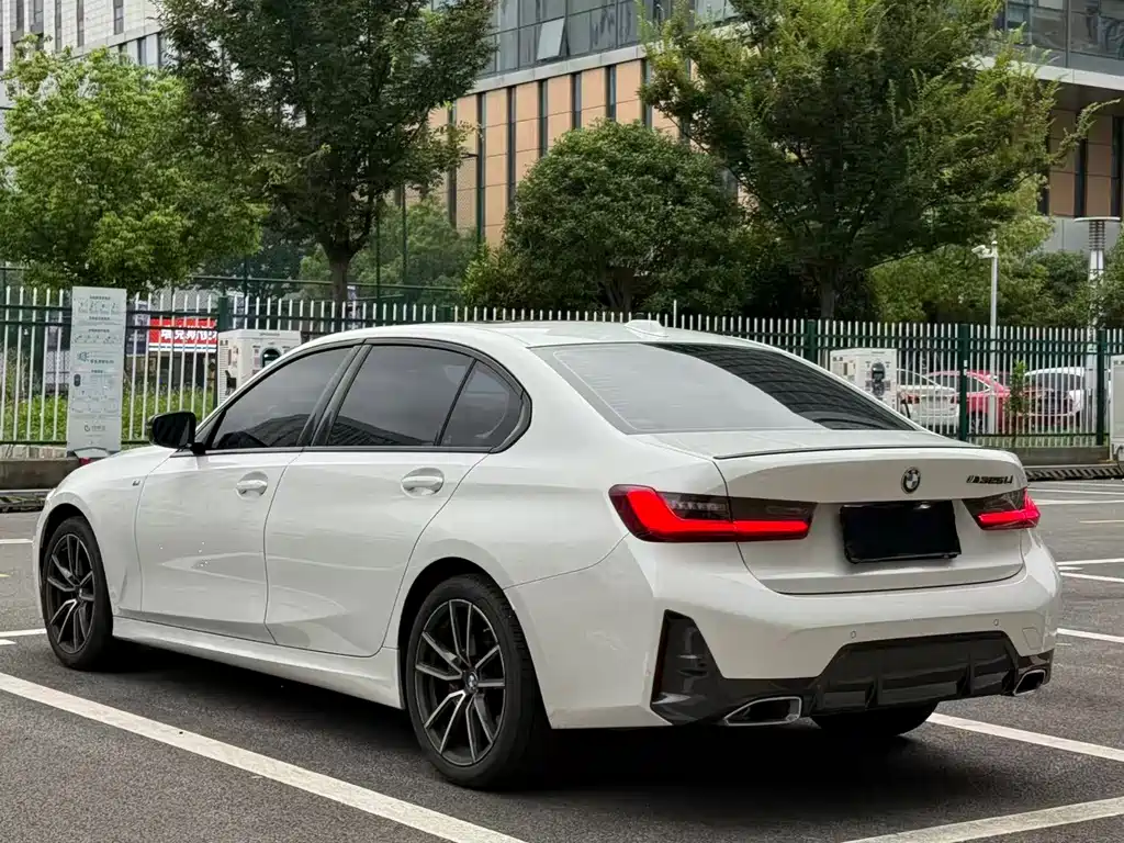 BMW 3 Series — миниатюра 4