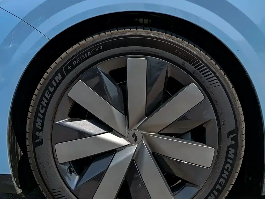 Li Auto Li i8 — миниатюра 13