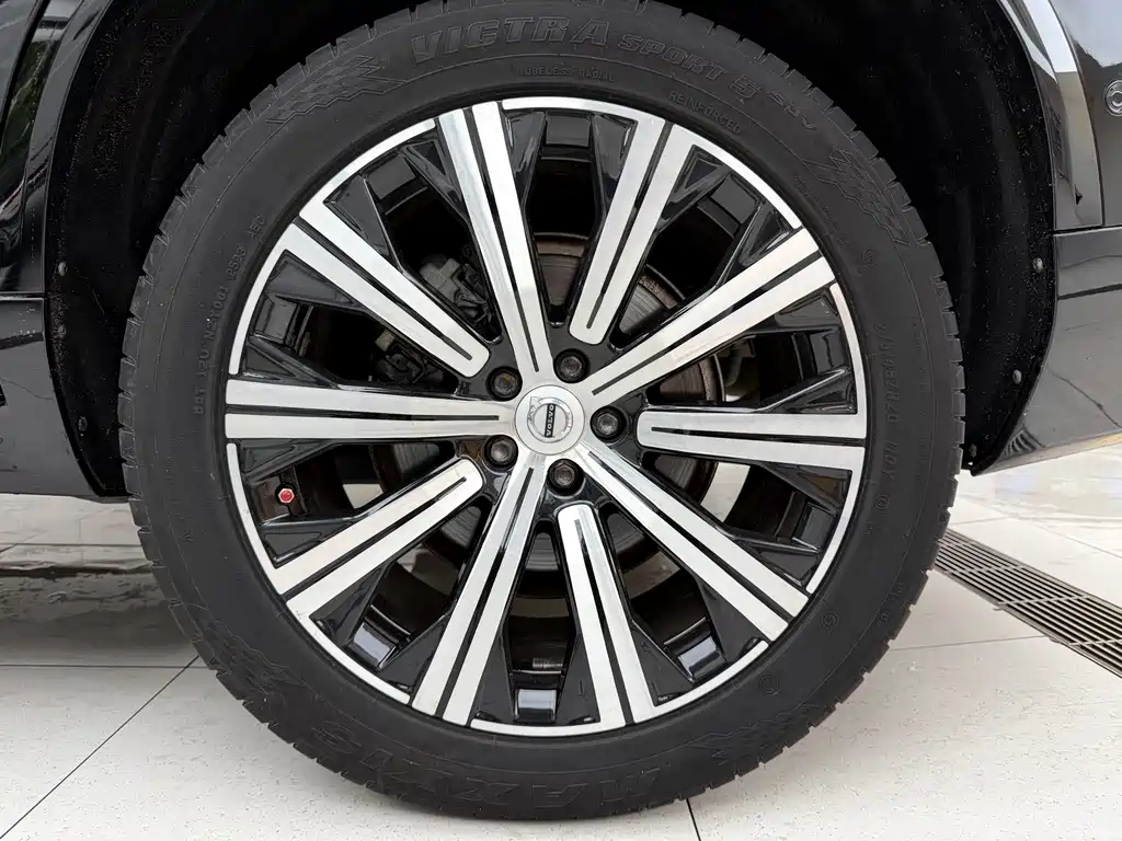 Volvo XC90 — миниатюра 16