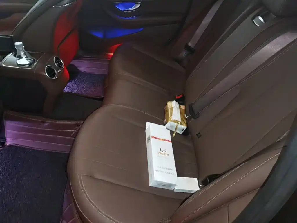 Mercedes-Benz E-Class — миниатюра 15