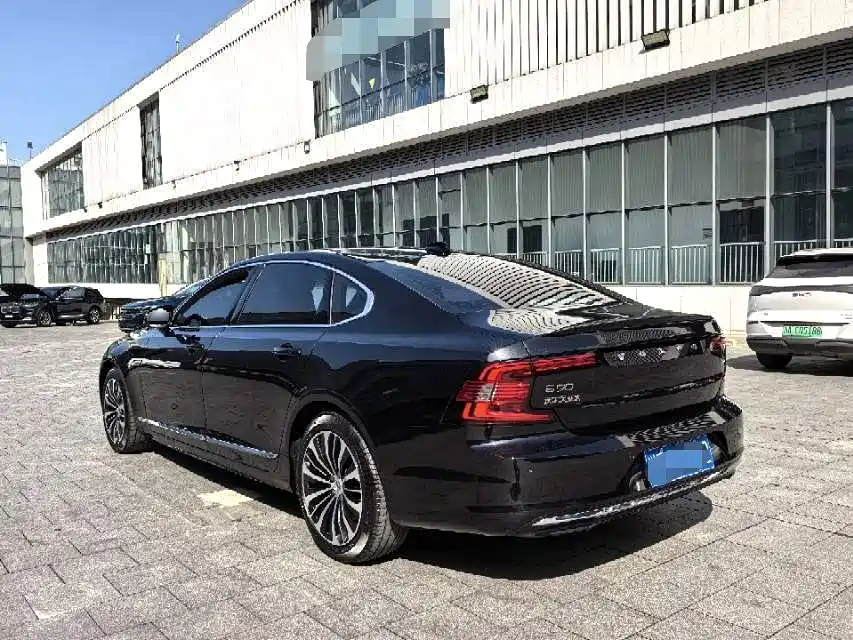 Volvo S90 — миниатюра 9