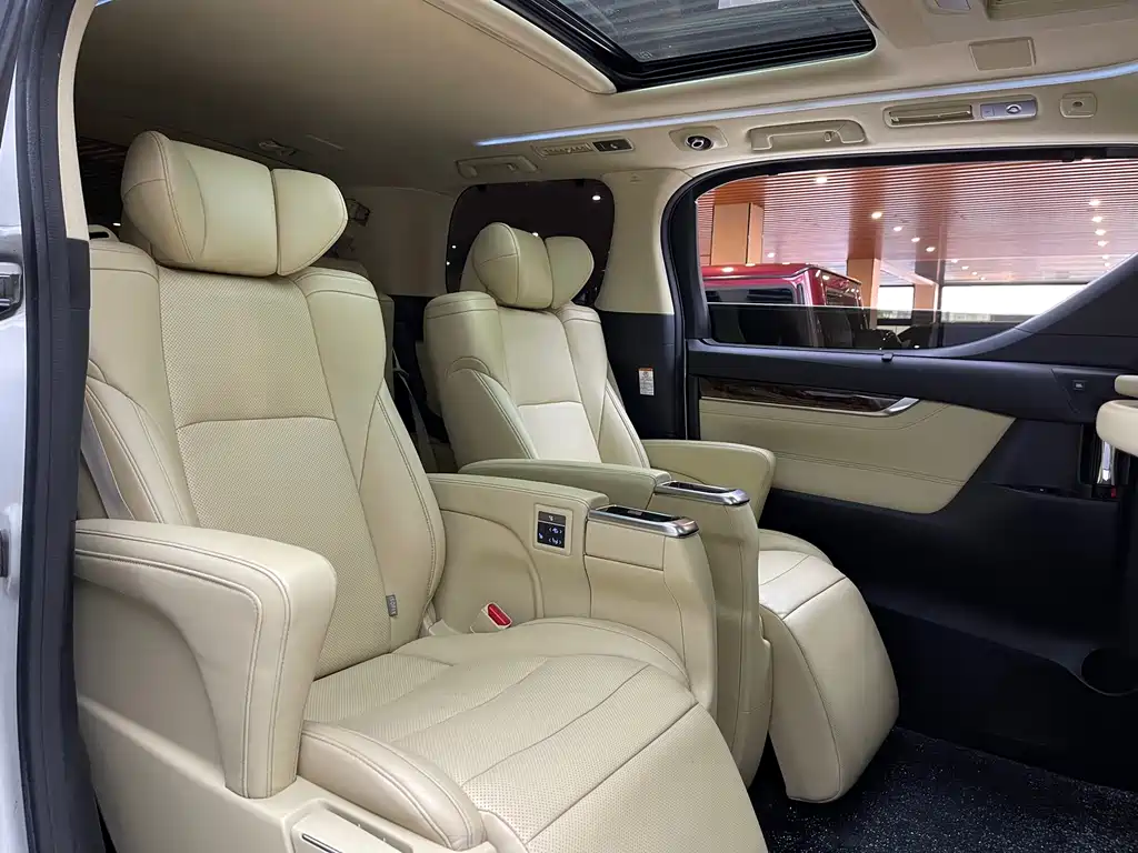 Toyota Alphard 2018 3.5L Luxury