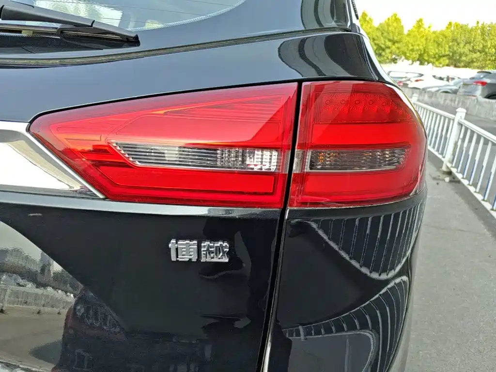 Geely Boyue — миниатюра 8