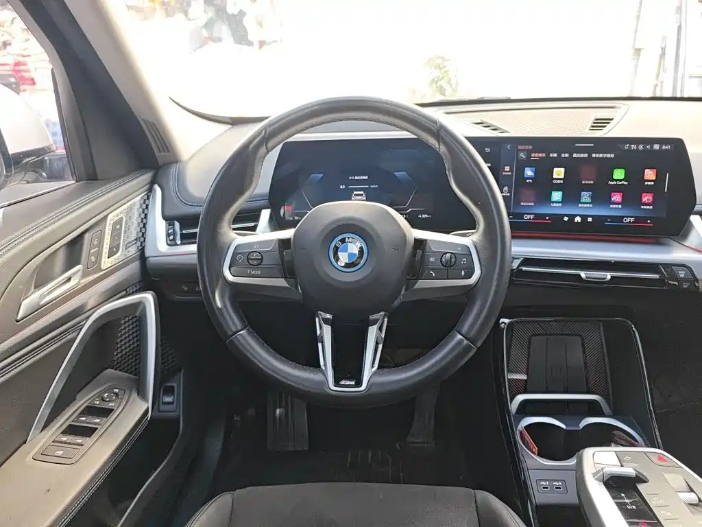 BMW iX1 — миниатюра 3