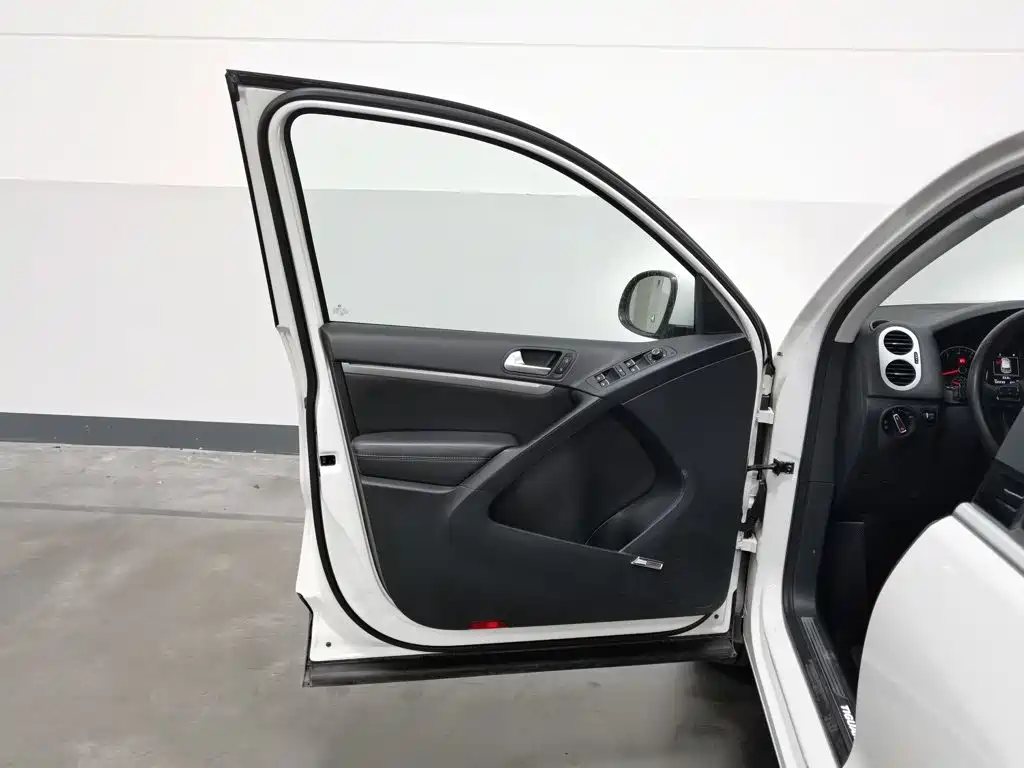 Volkswagen Tiguan — миниатюра 8