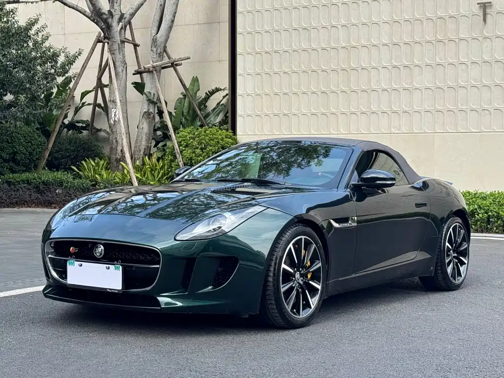 Jaguar F-TYPE 2014