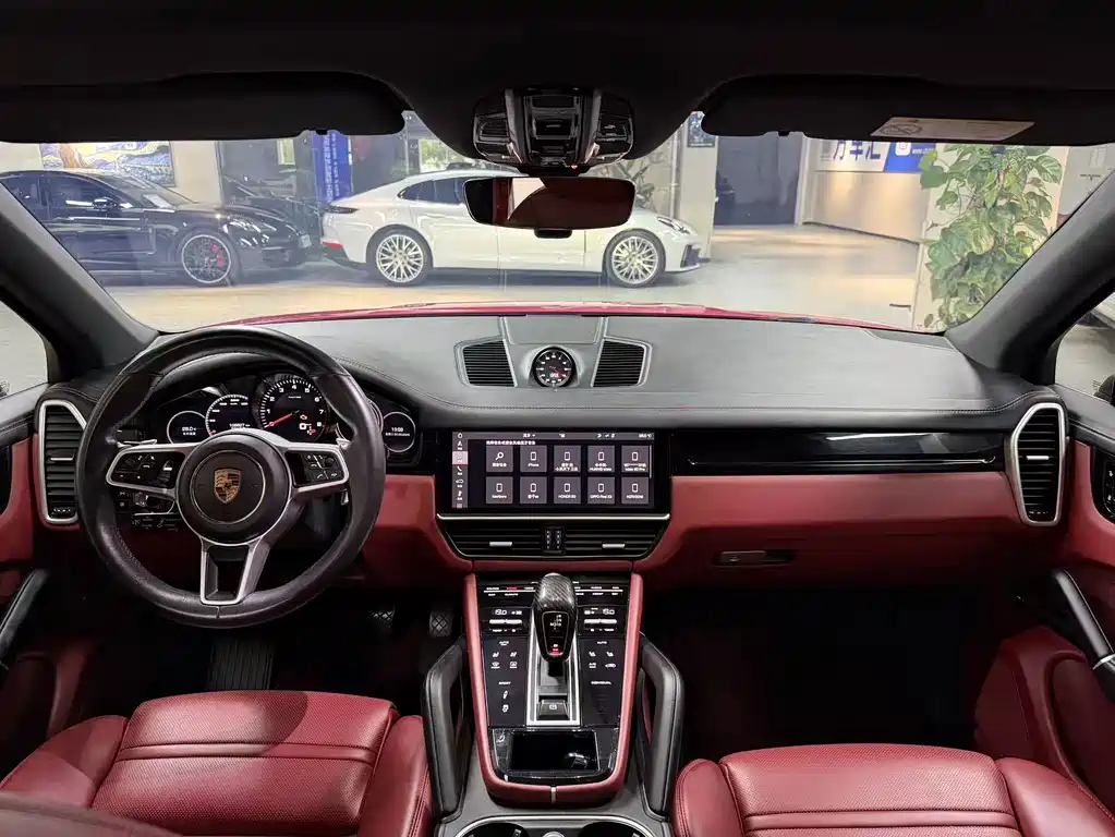 Porsche Cayenne — миниатюра 6