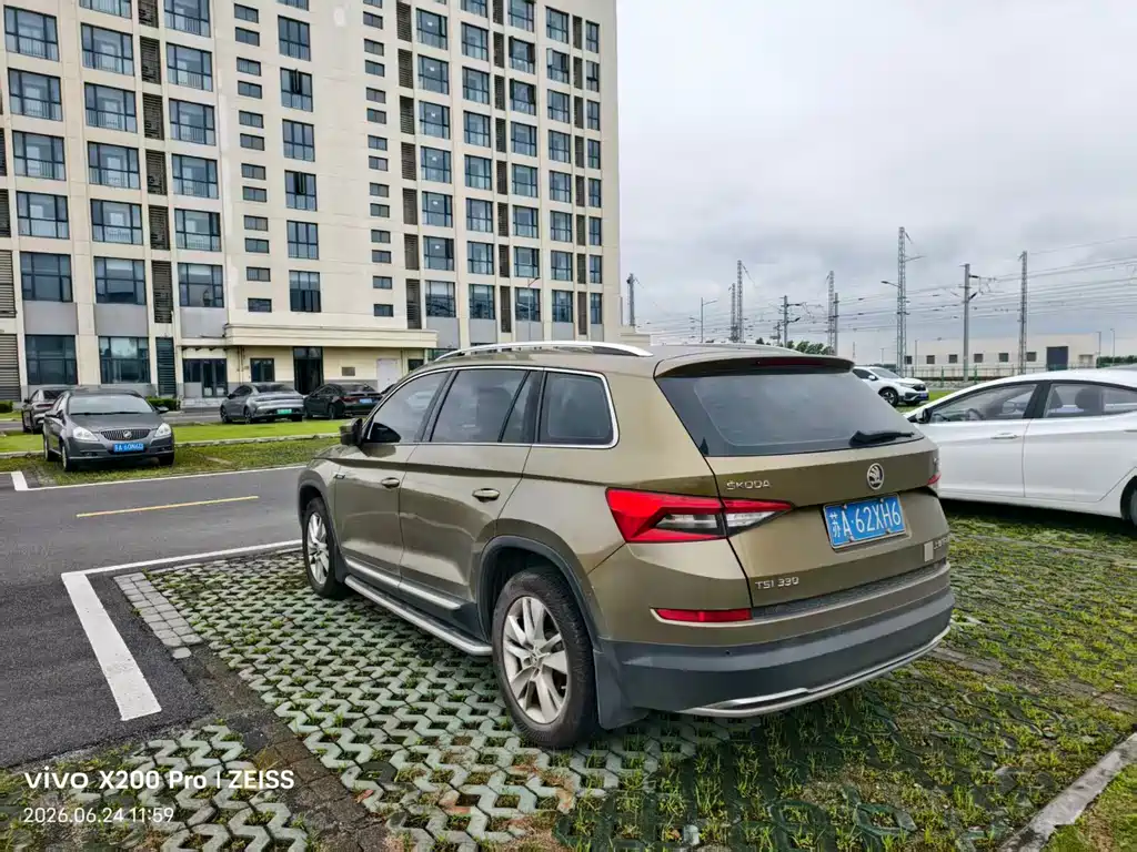 Skoda Kodiaq 2018 TSI330 7 мест Luxury