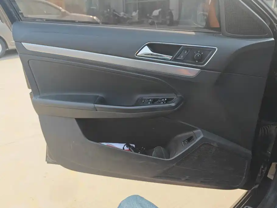 Volkswagen Lavida — миниатюра 7