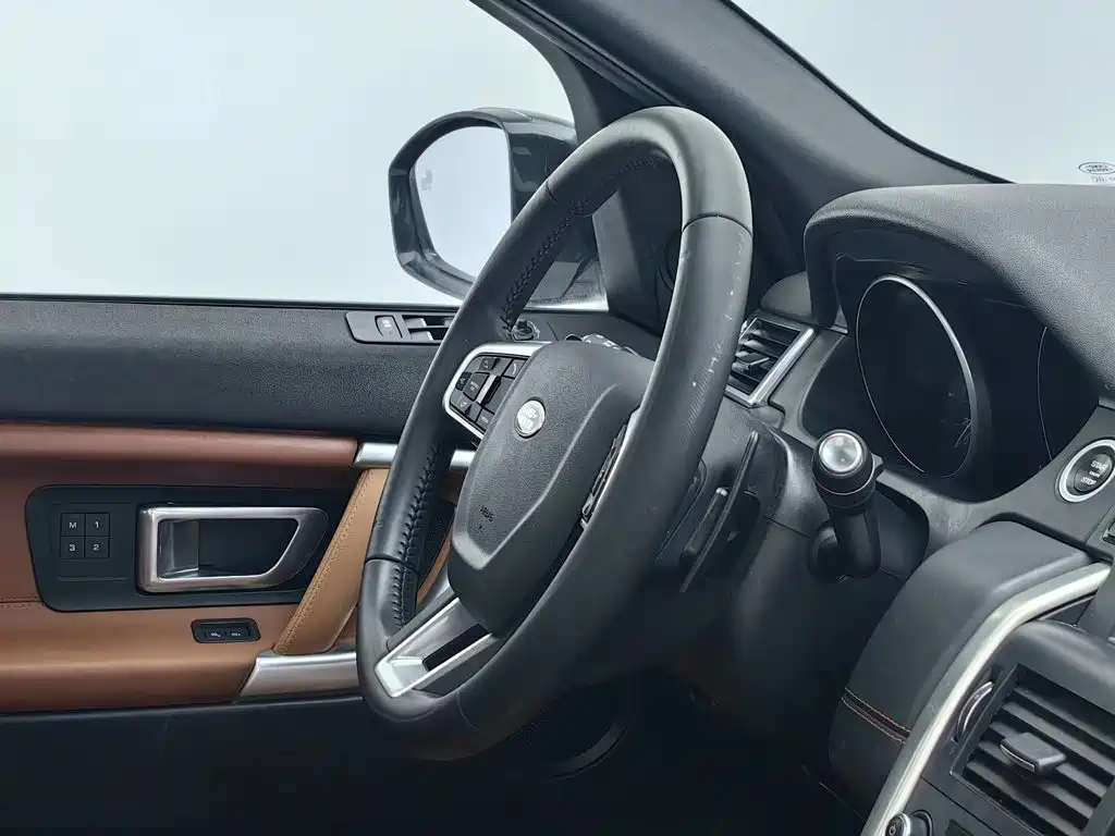Land Rover Discovery Sport — миниатюра 22
