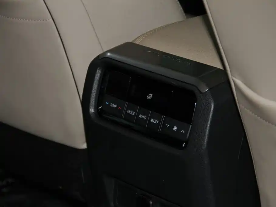 Toyota Prado — миниатюра 20
