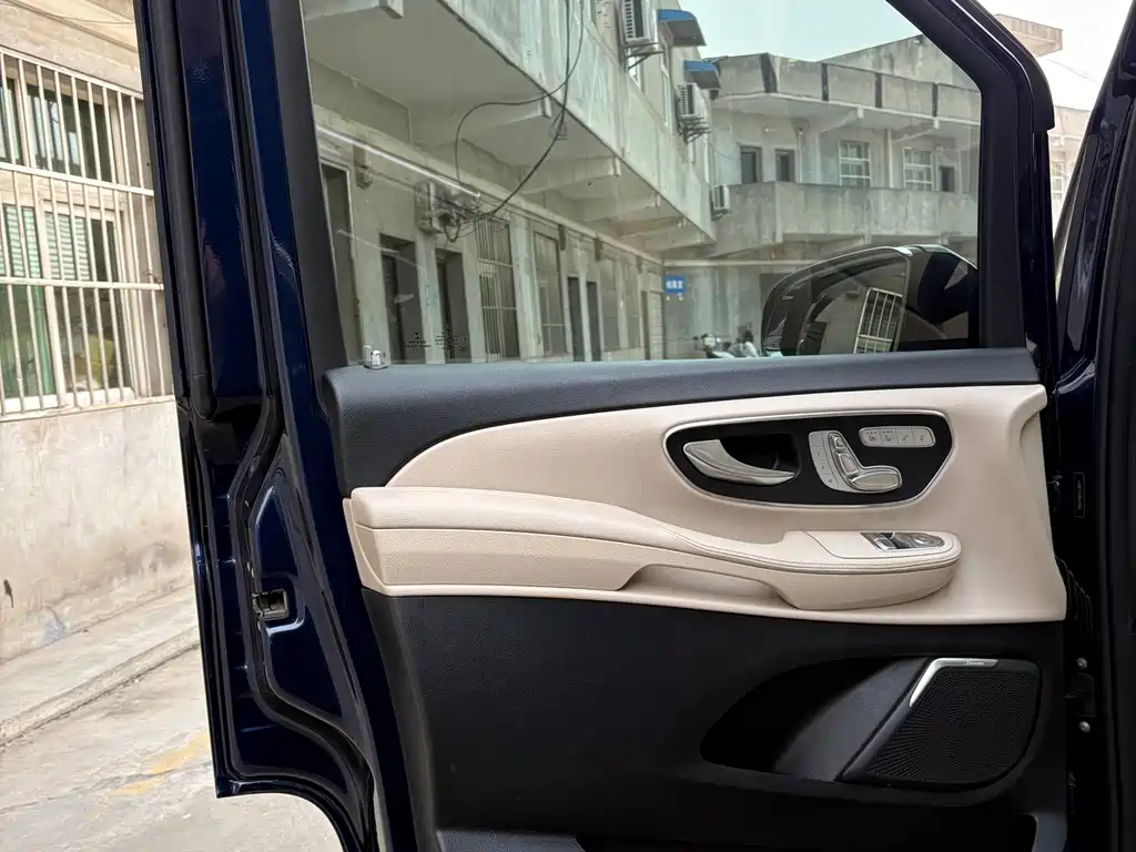 Mercedes-Benz V-Class — миниатюра 4