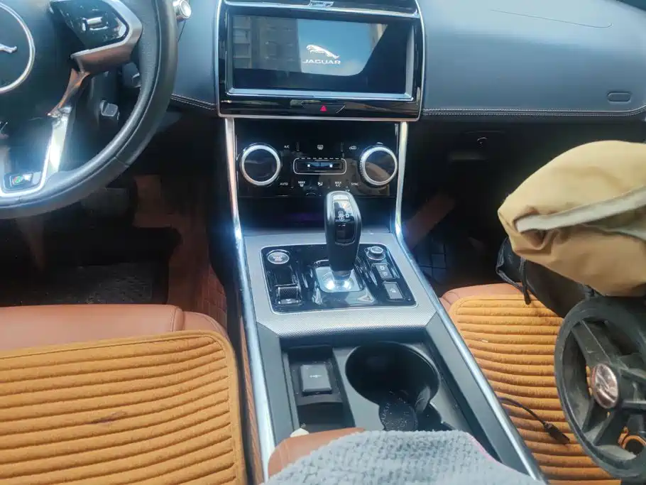 Jaguar XEL — миниатюра 16