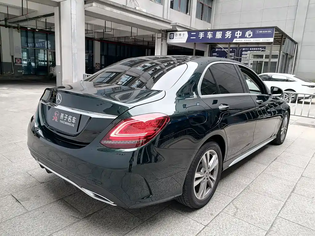 Mercedes-Benz C-Class — миниатюра 6