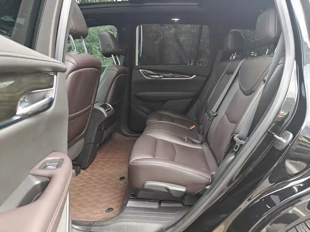 Cadillac XT6 — миниатюра 10