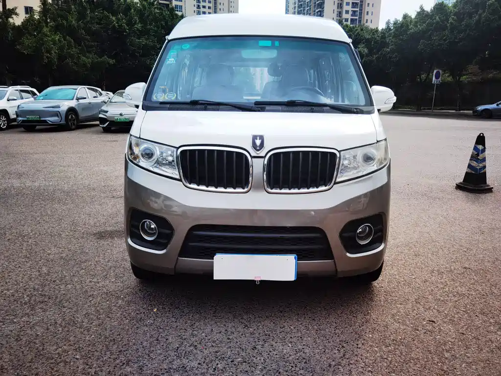 Jinbei Hiace X30L — миниатюра 2
