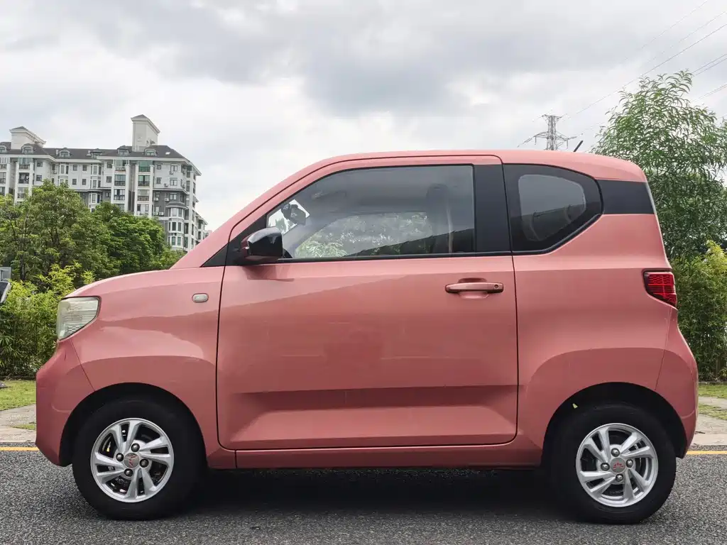 Wuling MINIEV — миниатюра 4