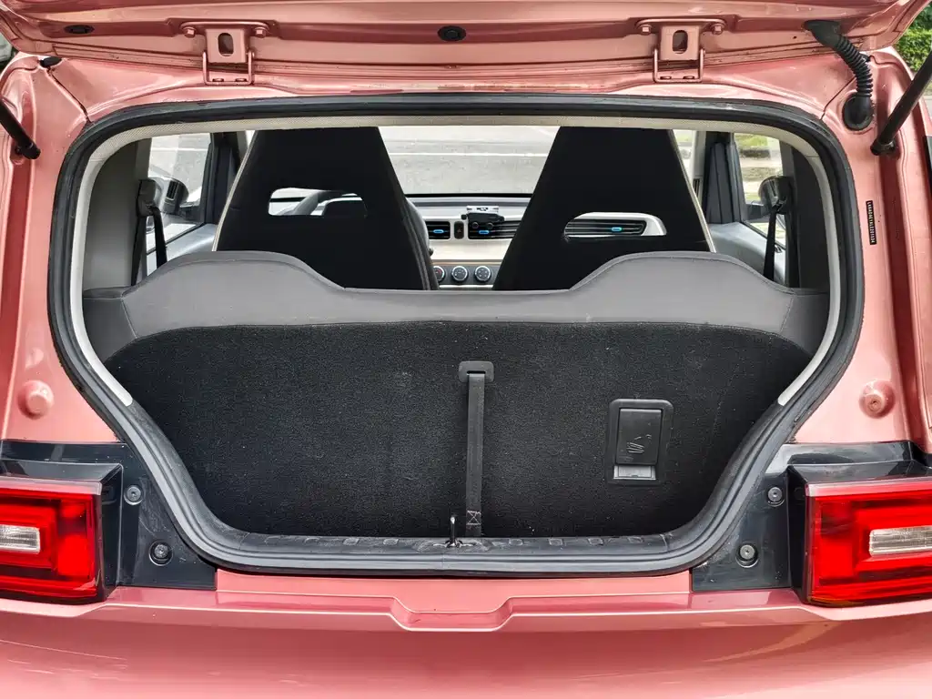 Wuling MINIEV — миниатюра 9