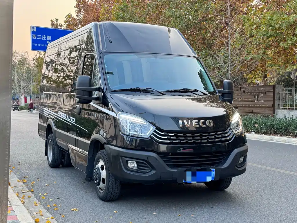 IVECO Ousheng — миниатюра 3