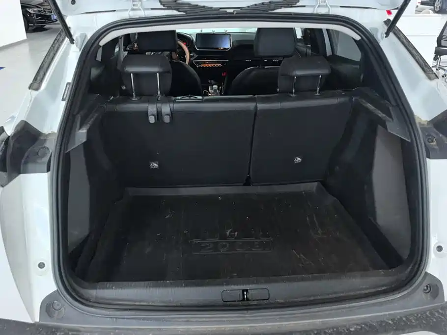 Peugeot 2008 — миниатюра 4