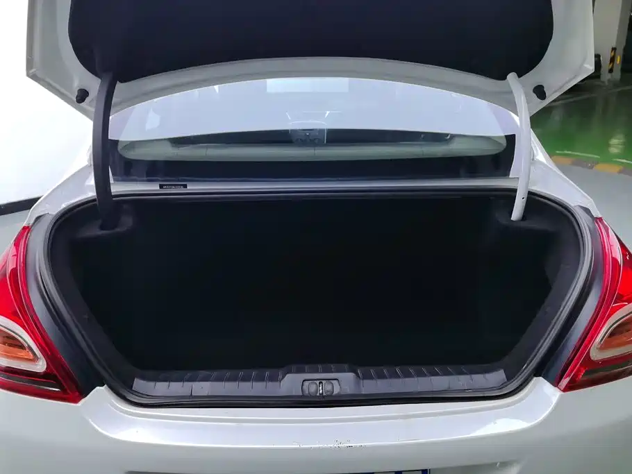 Peugeot 308 — миниатюра 4