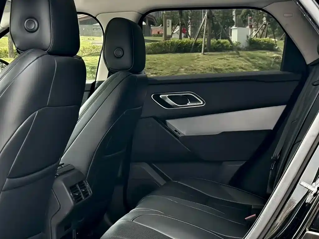 Land Rover Velar — миниатюра 9