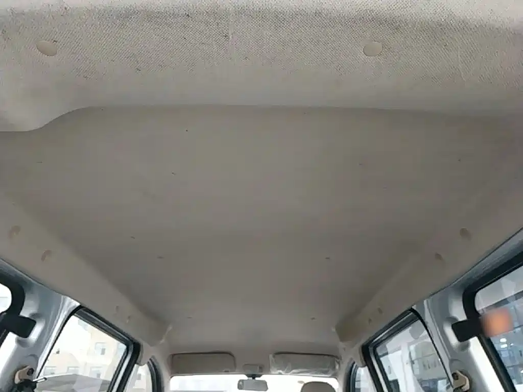 Wuling Hongguang V — миниатюра 18