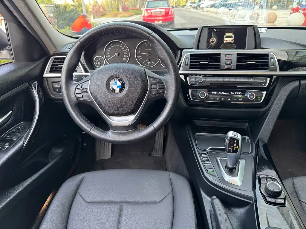 BMW 3 Series — миниатюра 6