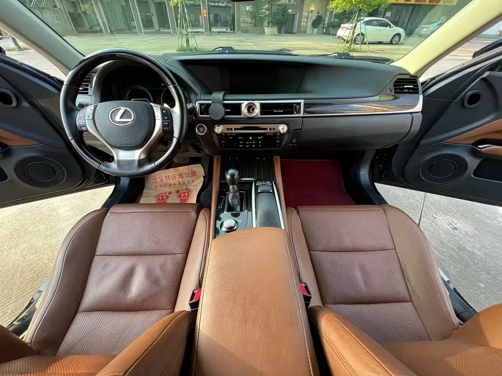 Lexus GS — миниатюра 14