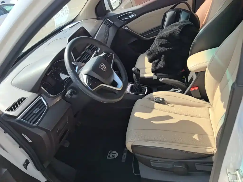 Baojun 310W — миниатюра 15