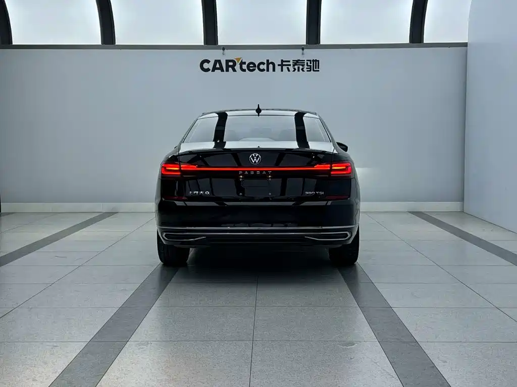 Volkswagen Passat 2026 380TSI