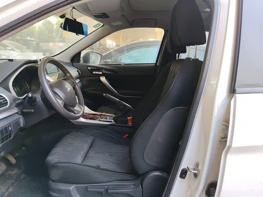 Mitsubishi Eclipse Cross — миниатюра 11