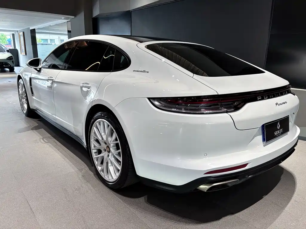 Porsche Panamera — миниатюра 3