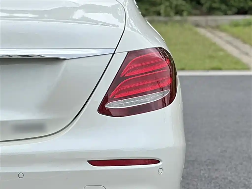 Mercedes-Benz E-Class E 2019 E 200 L Sport