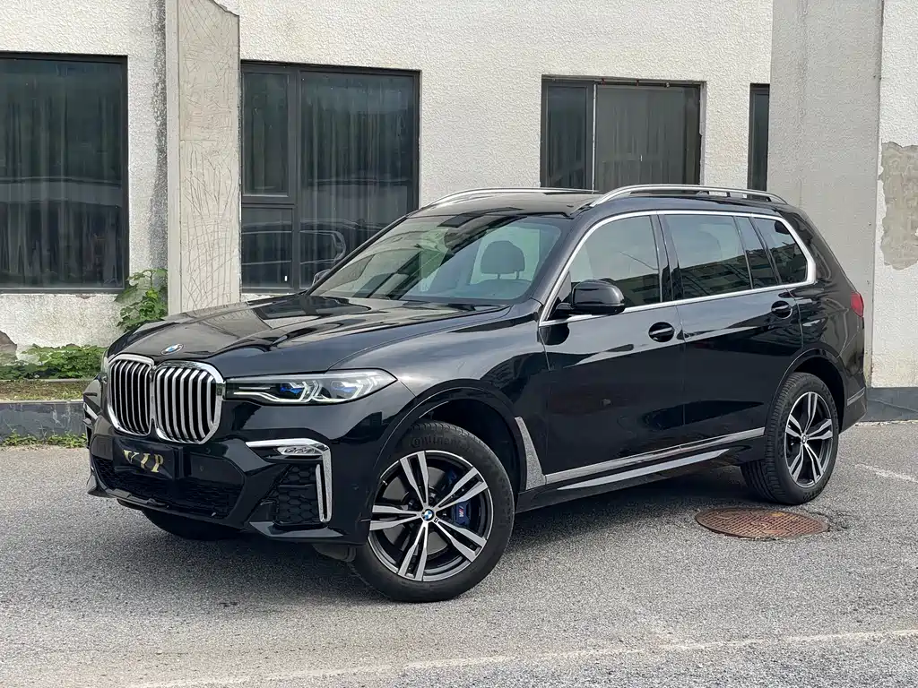 BMW X7 2021