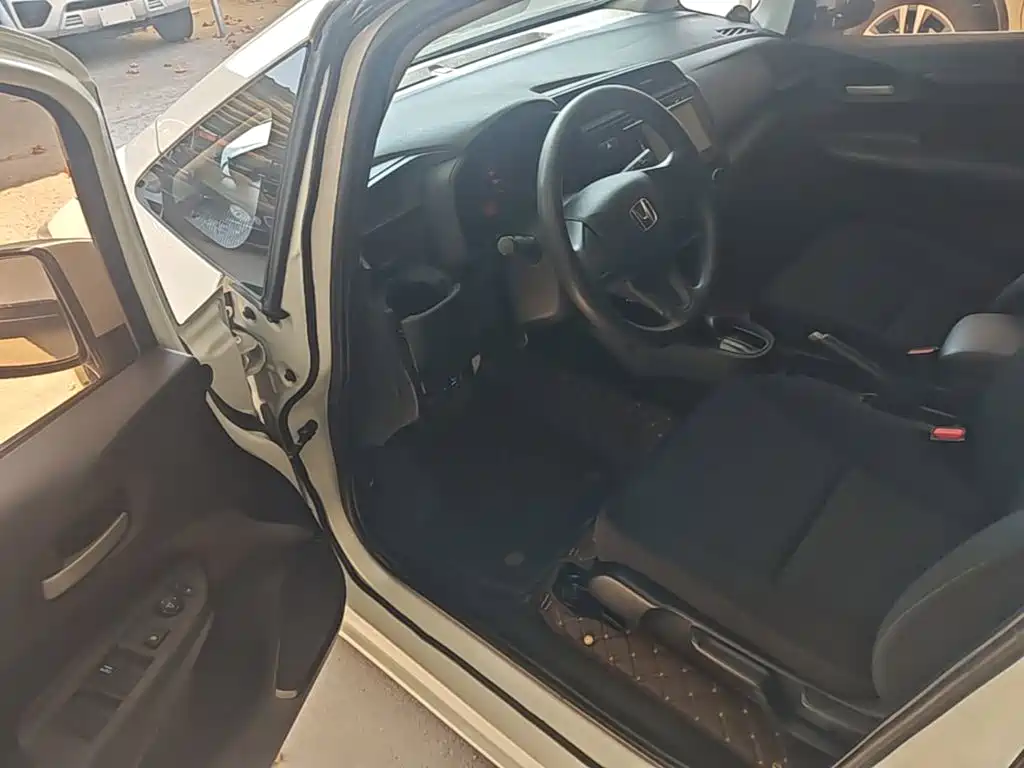 Honda Fit — миниатюра 16
