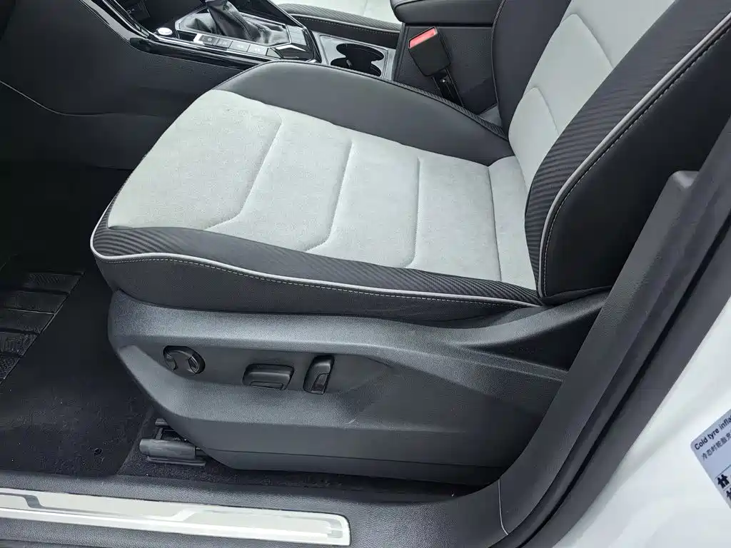 Volkswagen X — миниатюра 20
